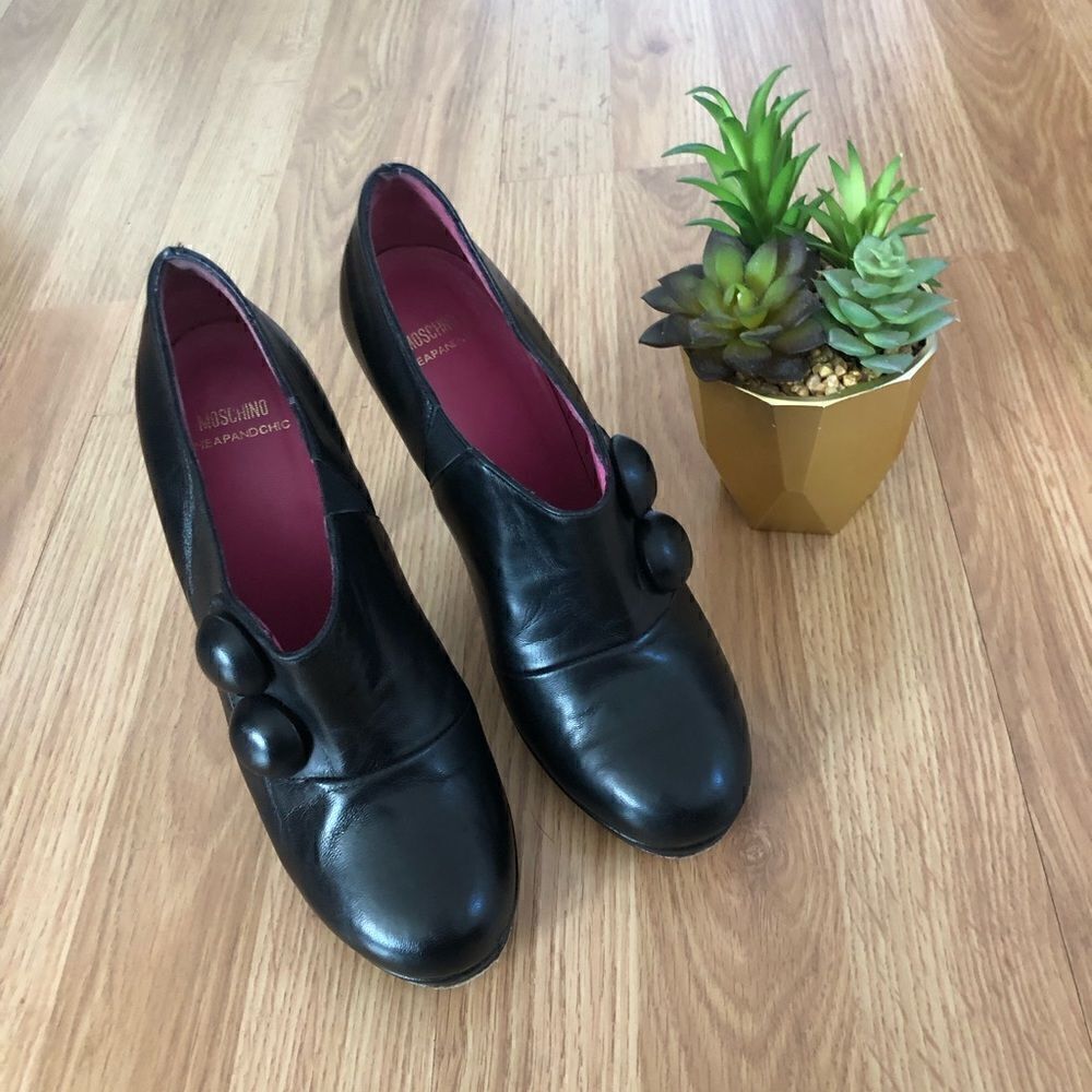 Moschino Vero Cuoio Black Leather Stilleto Two Button